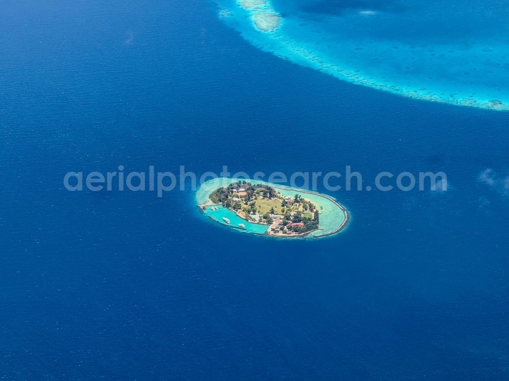 Aerial photograph Himmafushi - Atoll on the water surface Aarah in Himmafushi in Kaafu Atoll, Maldives