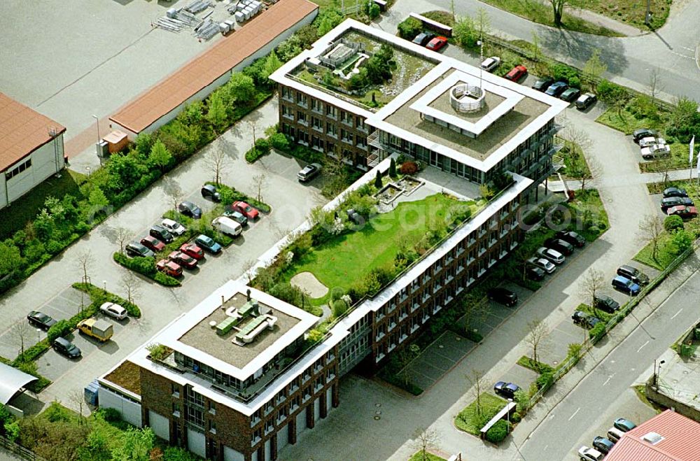 Aerial image Birkenwerder / Brandenburg - 02.Mai 2003 Sitz der Firma GEGENBAUER - BOSSE am Triftweg 18 hinter der Francotyp Postalia an der Autobahn in Birkenwerder.