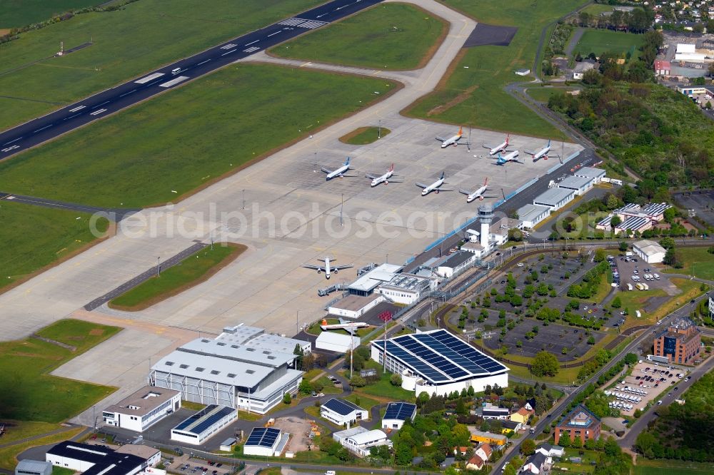 Aerial photograph Erfurt - Dispatch building and terminals on the premises of the airport in the district Bindersleben in Erfurt in the state Thuringia, Germany