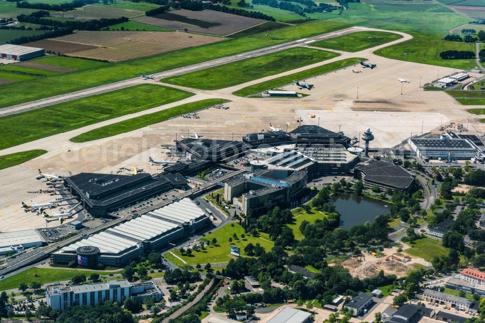 Langenhagen from above - Dispatch building and terminals on the premises of the airport Flughafen Hannover on Flughafenstrasse in Langenhagen in the state Lower Saxony, Germany