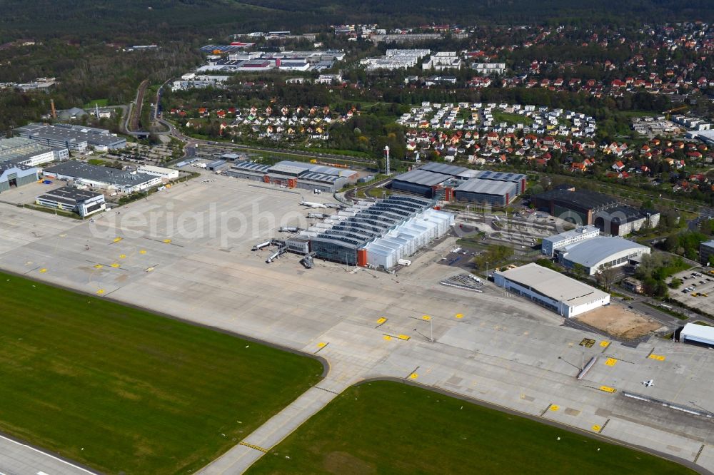 Aerial image Dresden - Dispatch building and terminals on the premises of the airport in the district Klotzsche in Dresden in the state Saxony, Germany