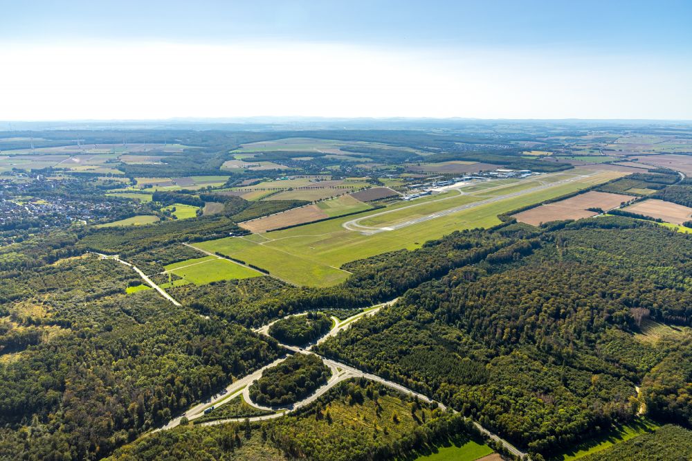 Büren from above - Dispatch building and terminals on the premises of the airport Paderborn-Lippstadt Airport on Flughafenstrasse in Bueren in the state North Rhine-Westphalia