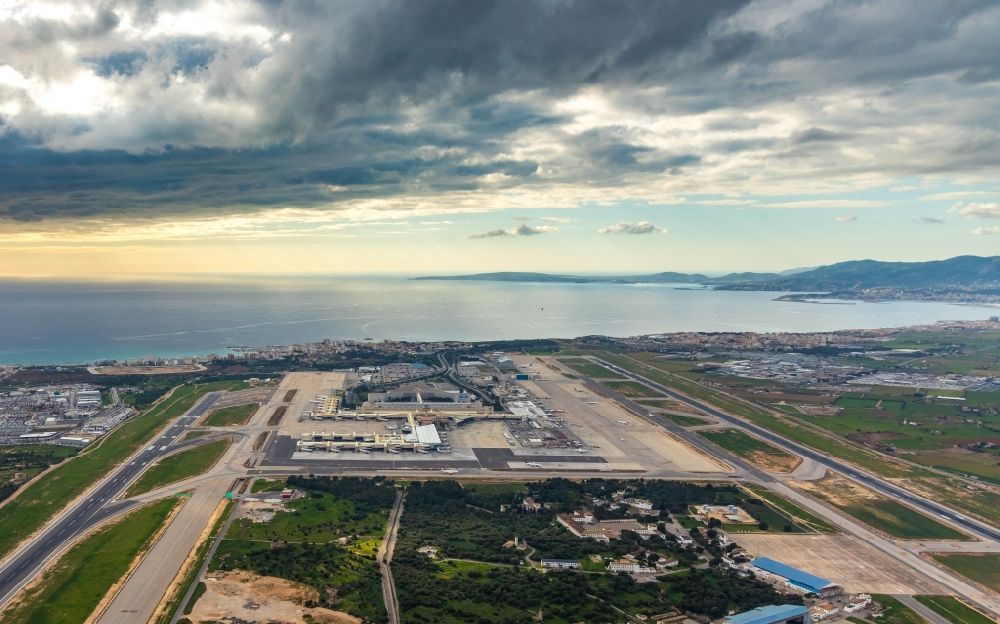 Palma from the bird's eye view: Dispatch building and terminals on the premises of the airport Palma de Mallorca in Palma in Islas Baleares, Spain
