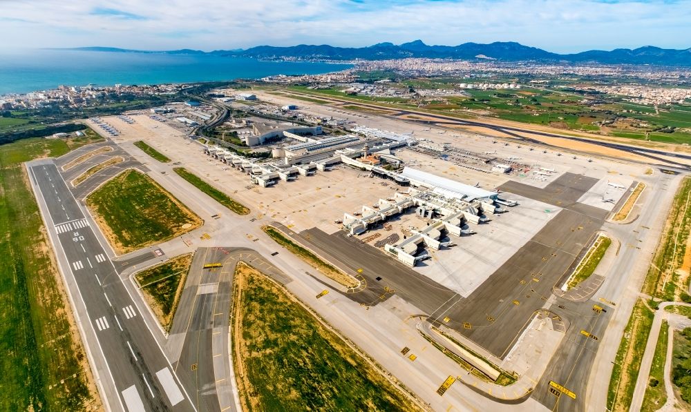 Aerial image Palma - Dispatch building and terminals on the premises of the airport Palma de Mallorca in Palma in Islas Baleares, Spain