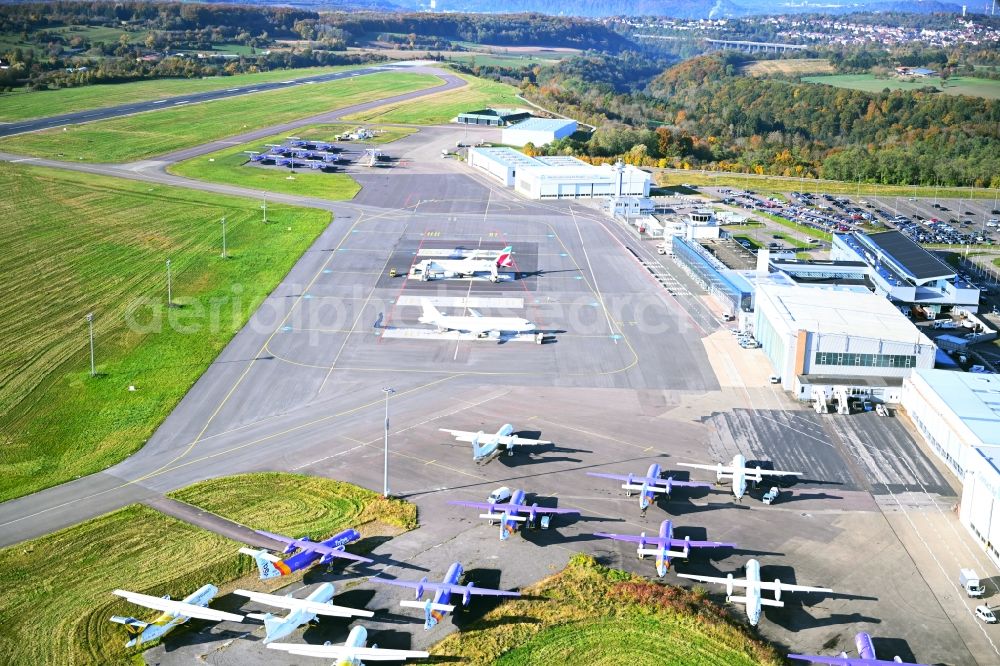 Aerial image Saarbrücken - Dispatch building and terminals on the premises of the airport in the district Ensheim in Saarbruecken in the state Saarland, Germany