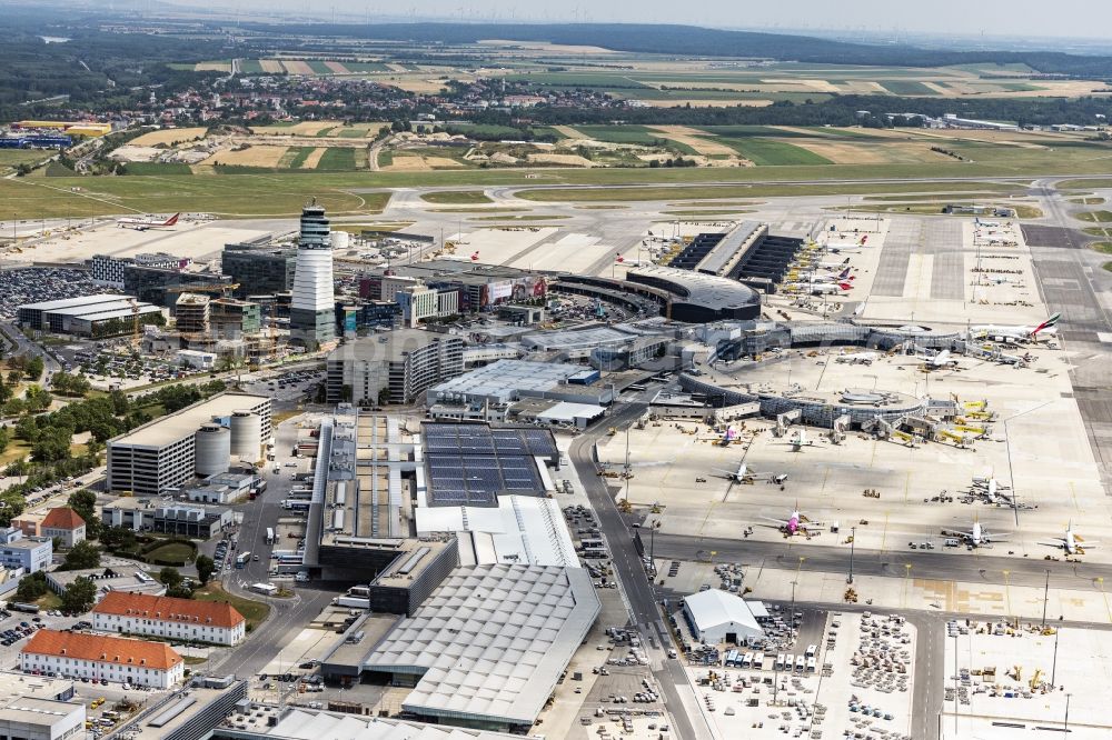 Aerial photograph Wien - Dispatch building and terminals on the premises of the airport Schwechat in Vienna in Lower Austria, Austria