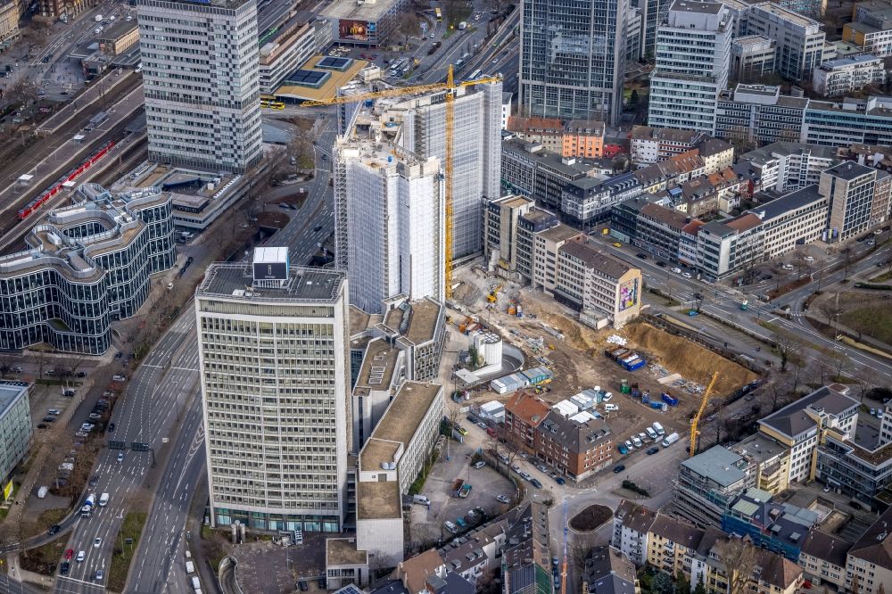 Essen from the bird's eye view: Dismantling of high-rise buildings of formerly RWE head quartet on street Huyssenallee in Essen at Ruhrgebiet in the state North Rhine-Westphalia, Germany