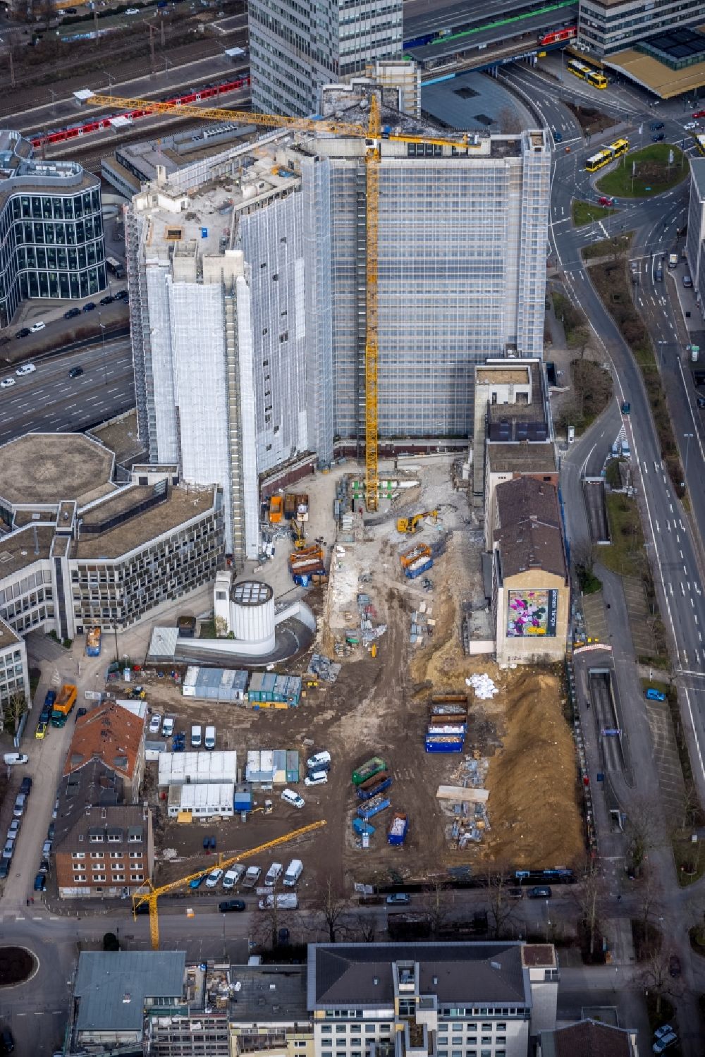 Essen from above - Dismantling of high-rise buildings of formerly RWE head quartet on street Huyssenallee in Essen at Ruhrgebiet in the state North Rhine-Westphalia, Germany