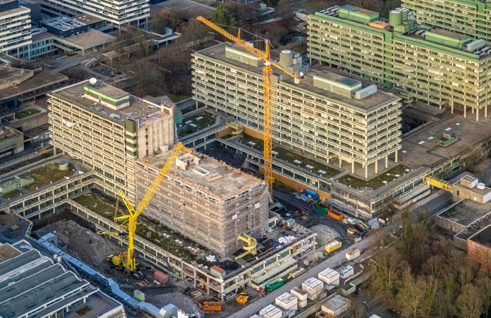 Aerial image Bochum - Dismantling of high-rise buildings of the NA building on the campus of the Ruhr University Bochum in the district Querenburg in Bochum at Ruhrgebiet in the state North Rhine-Westphalia, Germany