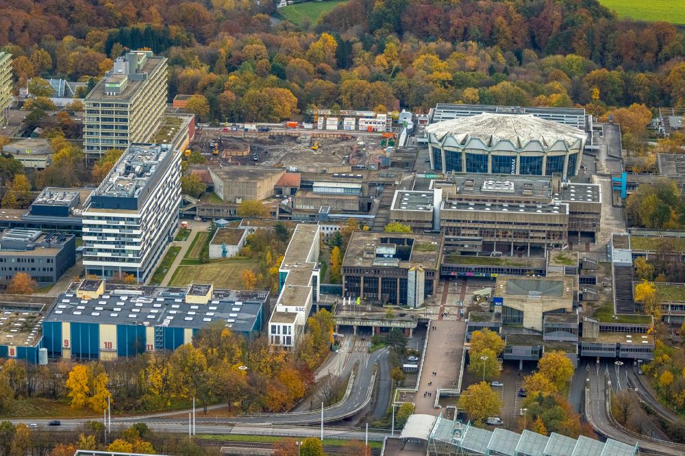 Bochum from above - Dismantling of high-rise buildings of the NA building on the campus of the Ruhr University Bochum in the district Querenburg in Bochum at Ruhrgebiet in the state North Rhine-Westphalia, Germany