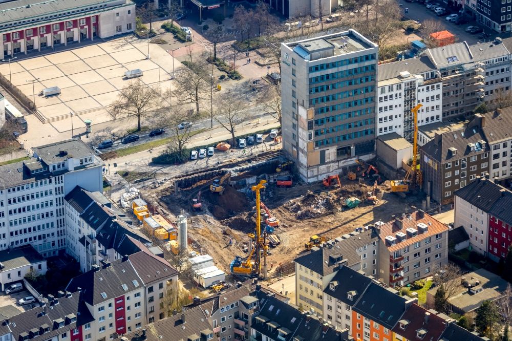 Essen from above - Dismantling of high-rise buildings on Huyssenallee in Essen at Ruhrgebiet in the state North Rhine-Westphalia, Germany