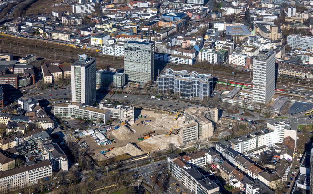 Essen from above - Dismantling construction site to dismantle the high-rise building of the former RWE headquarters Ypsilon-Haus on Huyssenallee in the district Suedviertel in the district Suedviertel in Essen in the Ruhr area in the state North Rhine-Westphalia, Germany