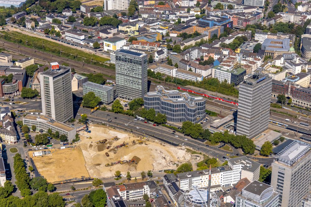 Aerial image Essen - Dismantling construction site to dismantle the high-rise building of the former RWE headquarters Ypsilon-Haus on Huyssenallee in the district Suedviertel in the district Suedviertel in Essen in the Ruhr area in the state North Rhine-Westphalia, Germany
