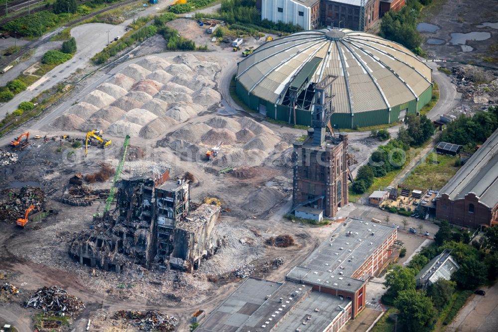 Aerial photograph Bottrop - Demolition and dismantling of the conveyor systems and mining shaft systems on the headframe of the mine and colliery Zeche - Schachtanlage Prosper-Haniel II in the district Welheimer Mark in Bottrop at Ruhrgebiet in the state North Rhine-Westphalia, Germany