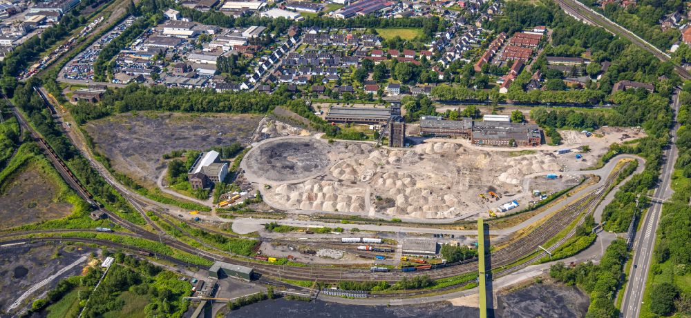 Aerial image Bottrop - Demolition and dismantling of the conveyor systems and mining shaft systems on the headframe of the mine and colliery Zeche - Schachtanlage Prosper-Haniel II in Bottrop at Ruhrgebiet in the state North Rhine-Westphalia, Germany