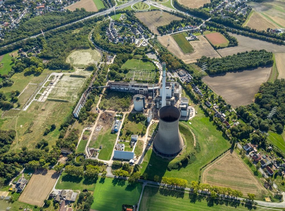 Aerial image Dortmund - Demolition and dismantling of the decommissioned power plants and exhaust towers of the cogeneration plant Gustav Knepper in the district Mengede in Dortmund in the state North Rhine-Westphalia, Germany