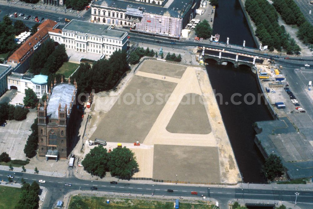 Aerial photograph Berlin - Demolition work of the former Ministry of Foreign Affairs of the GDR in Berlin - Mitte