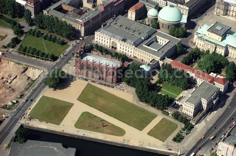 Aerial image Berlin - Demolition work of the former Ministry of Foreign Affairs of the GDR in Berlin - Mitte