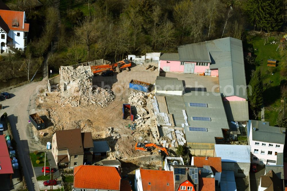 Aerial photograph Bad Sulza - Demolition and disposal work on the remains of the ruins of the old malt factory on Salzstrasse - Bergstrasse in Bad Sulza in the state Thuringia, Germany