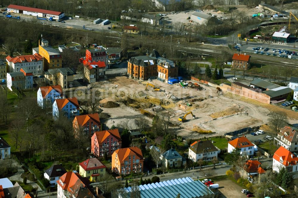 Aerial photograph Apolda - Demolition and disposal work on the remains of the ruins on the former premises of Rotations Symmetrische Teile GmbH Apolda Dr. Zimmermann on Bahnhofstrasse in Apolda in the state Thuringia, Germany