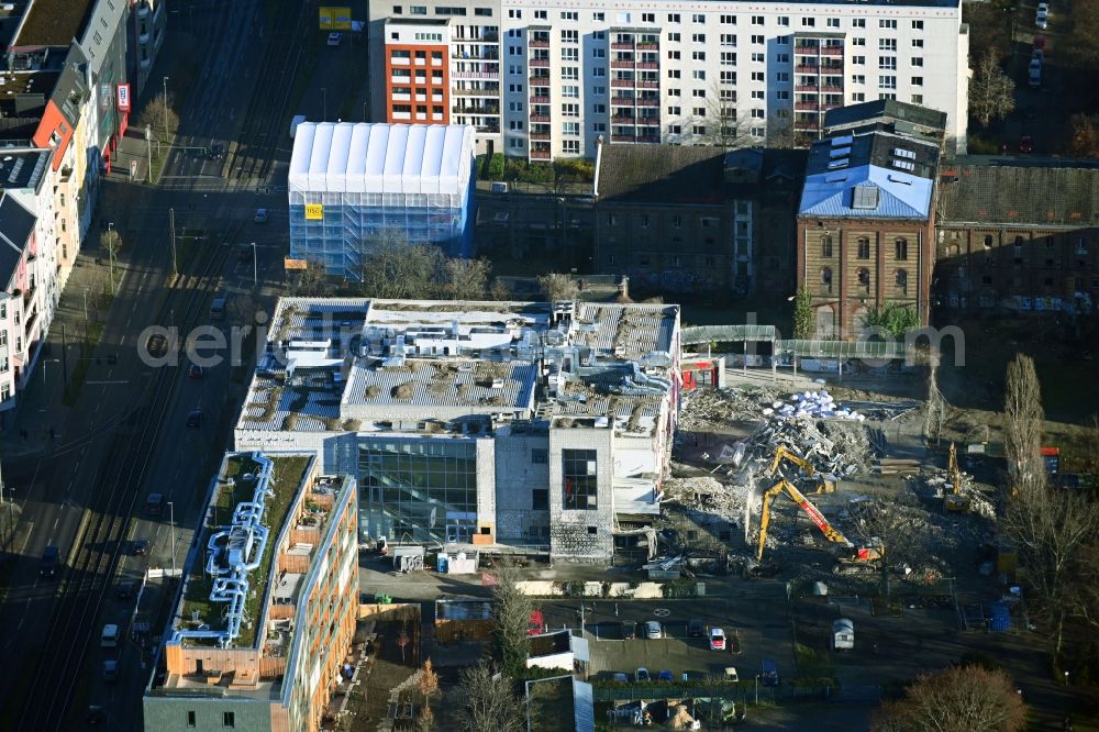 Berlin from the bird's eye view: Demolition area of the former movie theater and cinema building UCI on street Landsberger Allee in the district Friedrichshain in Berlin, Germany