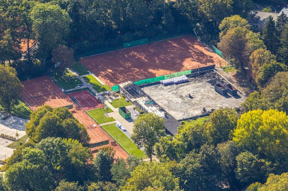 Unna from above - Demolition work on the ruins of the building and the fire of the tennis hall at the tennis court - Ensemble on Luisenstrasse in the district Alte Heide in Unna in the state North Rhine-Westphalia, Germany