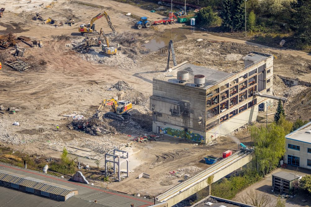 Aerial photograph Bochum - Demolition work on the industrial site of the former RWE power plant on Prinz-Regent-Strasse in the district Wiemelhausen in Bochum in the Ruhr area in the state North Rhine-Westphalia, Germany
