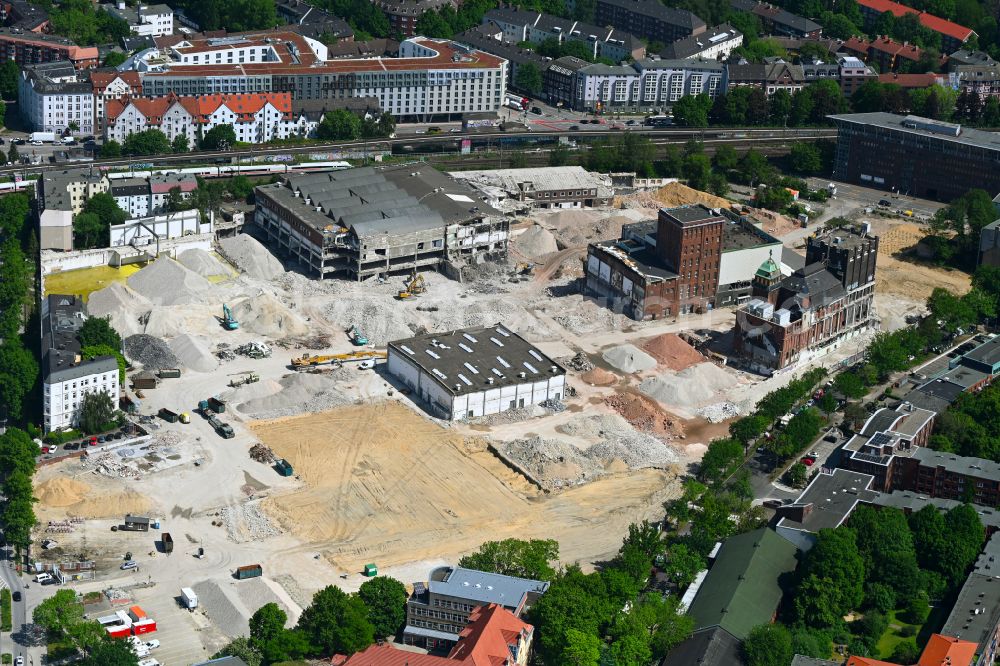 Aerial photograph Hamburg - Demolition work on the site of the Industry- ruins Holsten-Brauerei on street Haubachstrasse in the district Altona-Nord in Hamburg, Germany