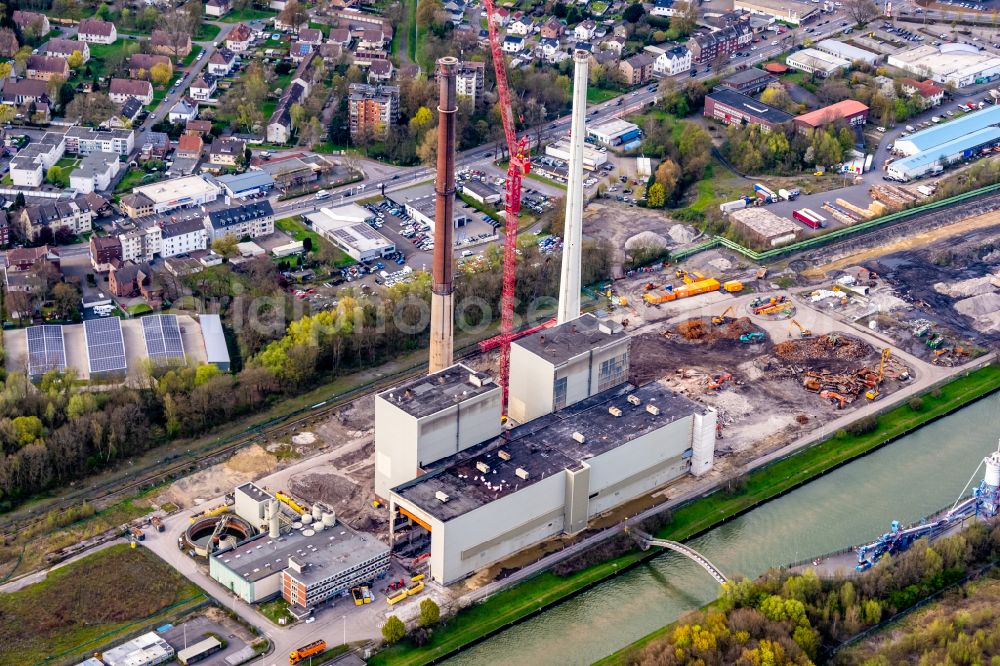 Datteln from above - Demolition work on the site of the Industry- ruins of Kohlekraftwerks in Datteln at Ruhrgebiet in the state North Rhine-Westphalia, Germany