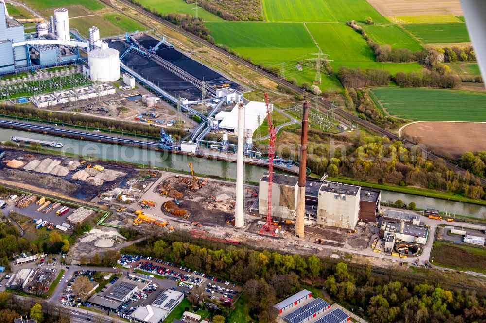 Aerial image Datteln - Demolition work on the site of the Industry- ruins of Kohlekraftwerks in Datteln at Ruhrgebiet in the state North Rhine-Westphalia, Germany