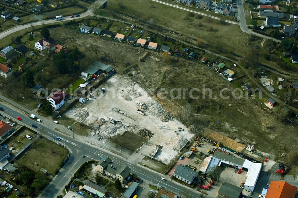 Aerial photograph Berlin - Demolition work on the site of the Industry- ruins Schirmer and Siebert Transport GmbH in Berlin, Germany
