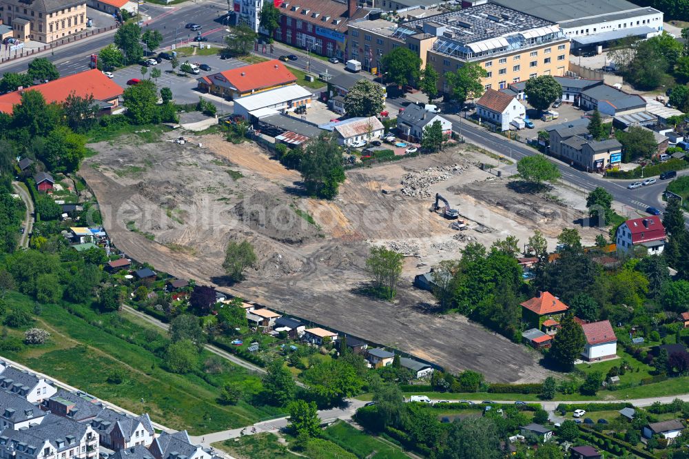 Aerial photograph Berlin - Demolition work on the site of the Industry- ruins Schirmer and Siebert Transport GmbH in Berlin, Germany