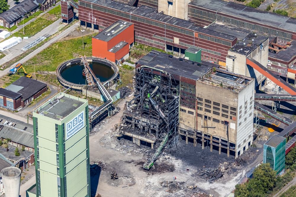 Aerial image Gelsenkirchen - Demolition work on the site of the Industry- ruins of DSK Bergwerk Lippe in the district Westerhold in Gelsenkirchen in the state North Rhine-Westphalia, Germany