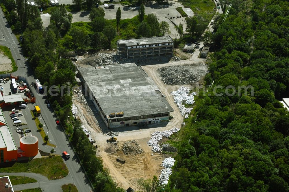 Aerial photograph Berlin - Demolition work on the site of the Industry- ruins of Skatehalle on Rhinstrasse in the district Lichtenberg in Berlin, Germany