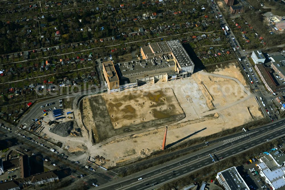 Aerial photograph Berlin - Demolition work on the site of the Industry- ruins Tabakfabrik Reemtsma on street Forckenbeckstrasse in the district Schmargendorf in Berlin, Germany