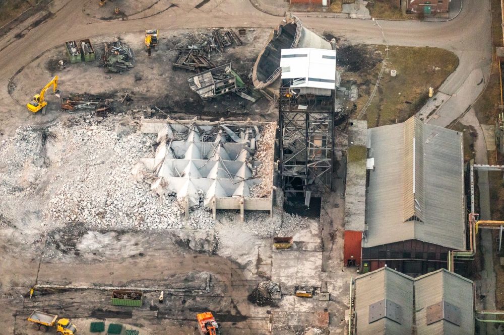 Aerial image Hamm - Demolition work on the site of the Industry- ruins Zeche Heinrich Robert in Hamm in the state North Rhine-Westphalia, Germany