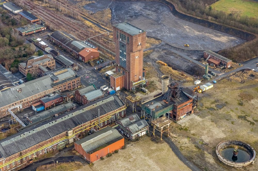 Hamm from above - Demolition work on the site of the Industry- ruins Zeche Heinrich Robert in Hamm in the state North Rhine-Westphalia, Germany