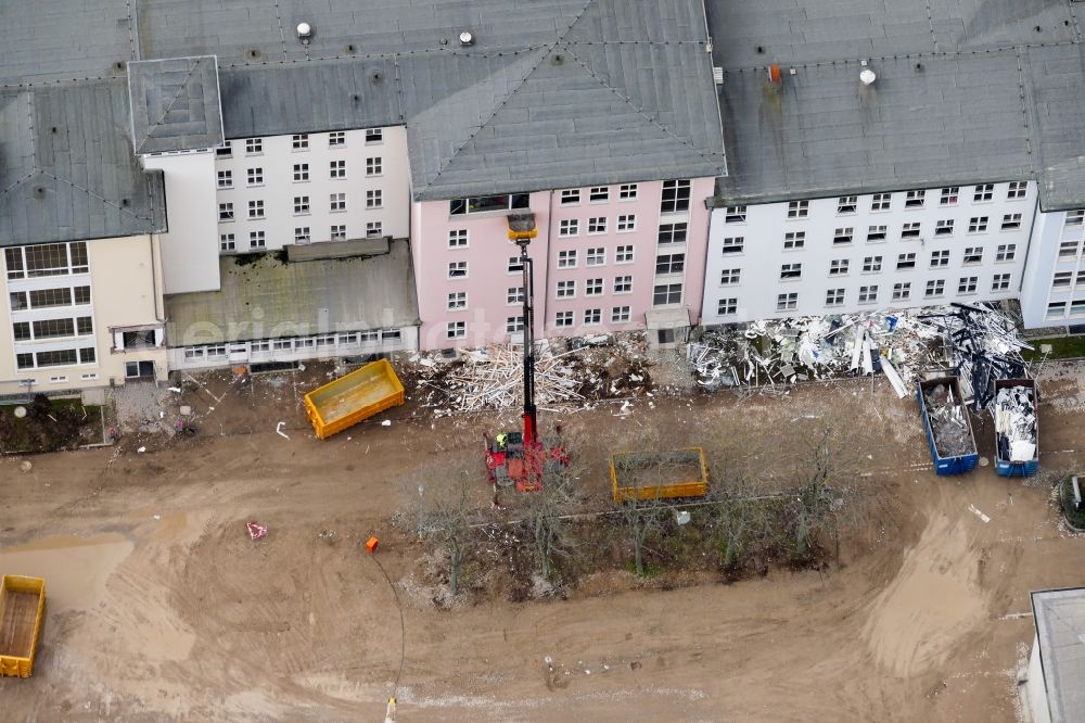Göttingen from the bird's eye view: Demolition area of office buildings Home of Gothaer-Versicherung in Goettingen in the state Lower Saxony, Germany