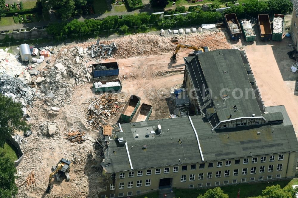 Berlin from the bird's eye view: Demolition area of office buildings Home on Paul-Schneider-Strasse in the district Bezirk Steglitz-Zehlendorf in Berlin, Germany