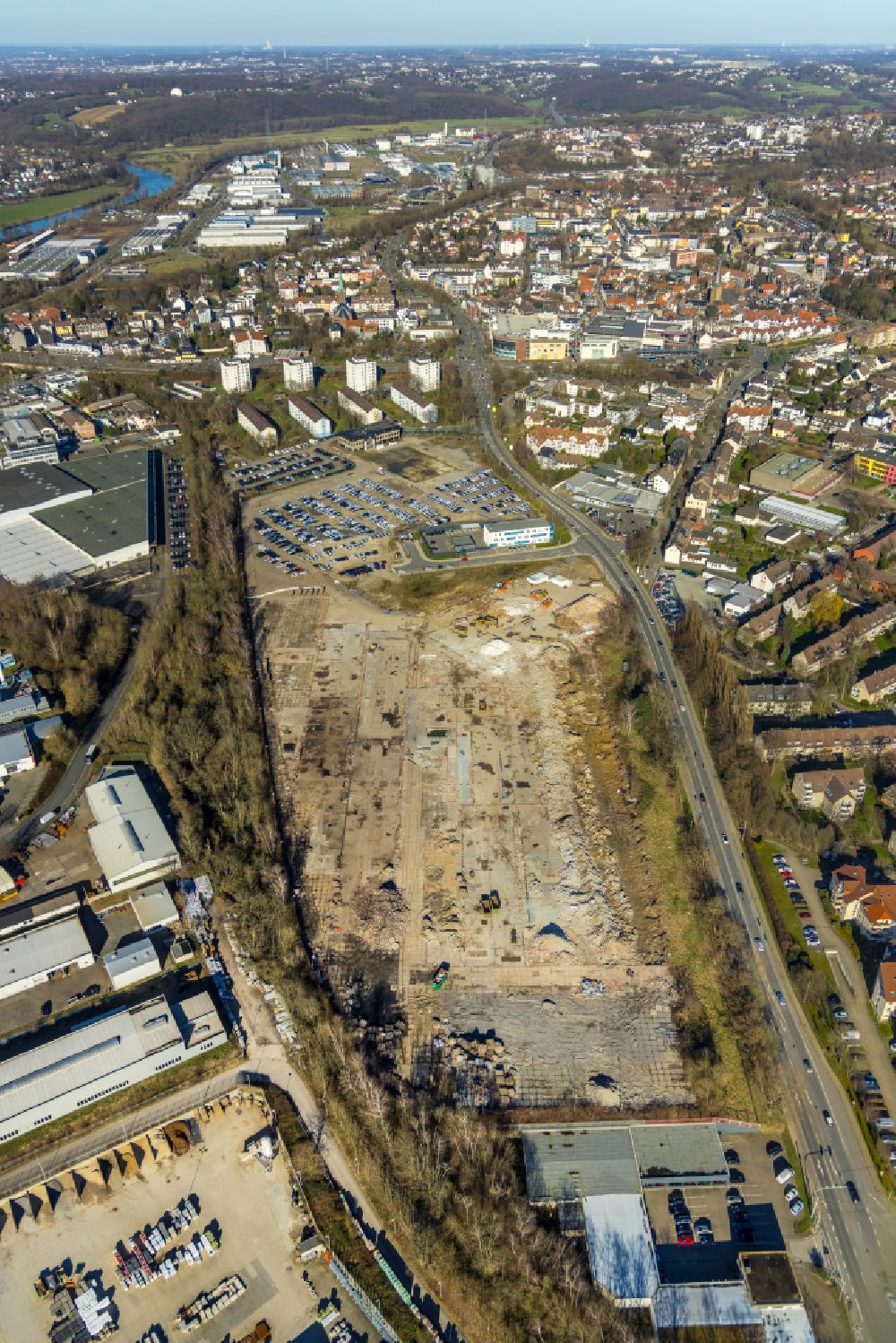 Aerial image Hattingen - Demolition area for the new construction of commercial and residential buildings on the former O&K site with a new parking lot and police station along kidney Hofer Strasse in Hattingen in the state North Rhine-Westphalia, Germany
