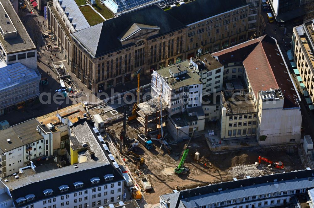 Karlsruhe from the bird's eye view: Demolition work on the ruins of the former store building Peek&Cloppenburg ( P&C ) on street Kaiserstrasse in the district Innenstadt in Karlsruhe in the state Baden-Wuerttemberg, Germany