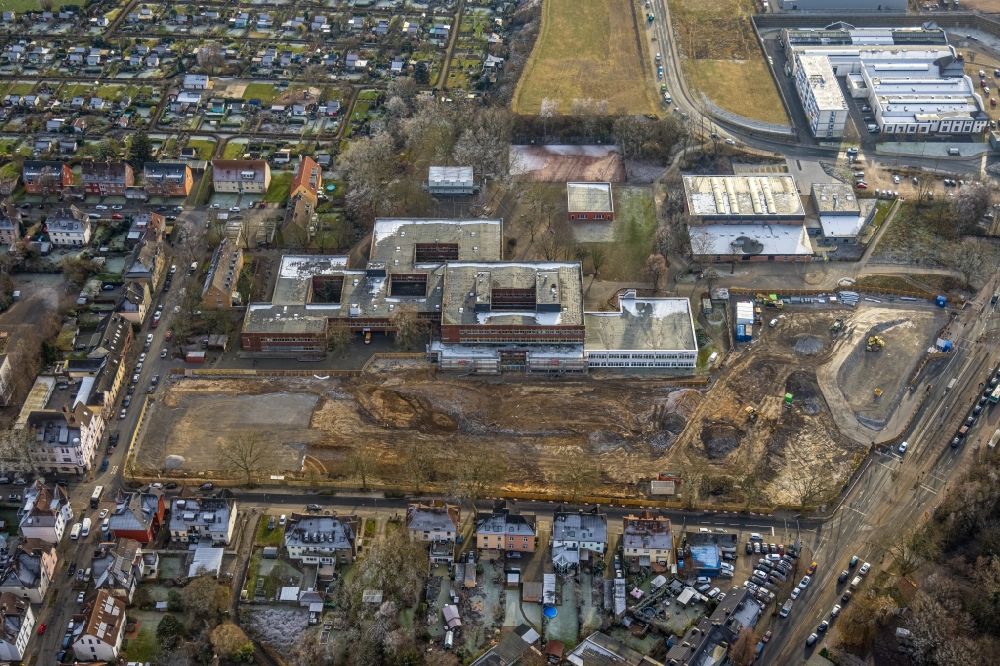 Aerial photograph Bochum - Demolition site of the former school building of Schulzentrum Gerthe on Heinrichstrasse in the district Hiltrop in Bochum at Ruhrgebiet in the state North Rhine-Westphalia, Germany