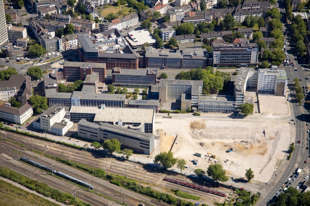 Aerial photograph Essen - Demolition area of office buildings Home the formerly Verlagsviertels and Zeitungsviertels in the district Suedviertel in Essen in the state North Rhine-Westphalia, Germany