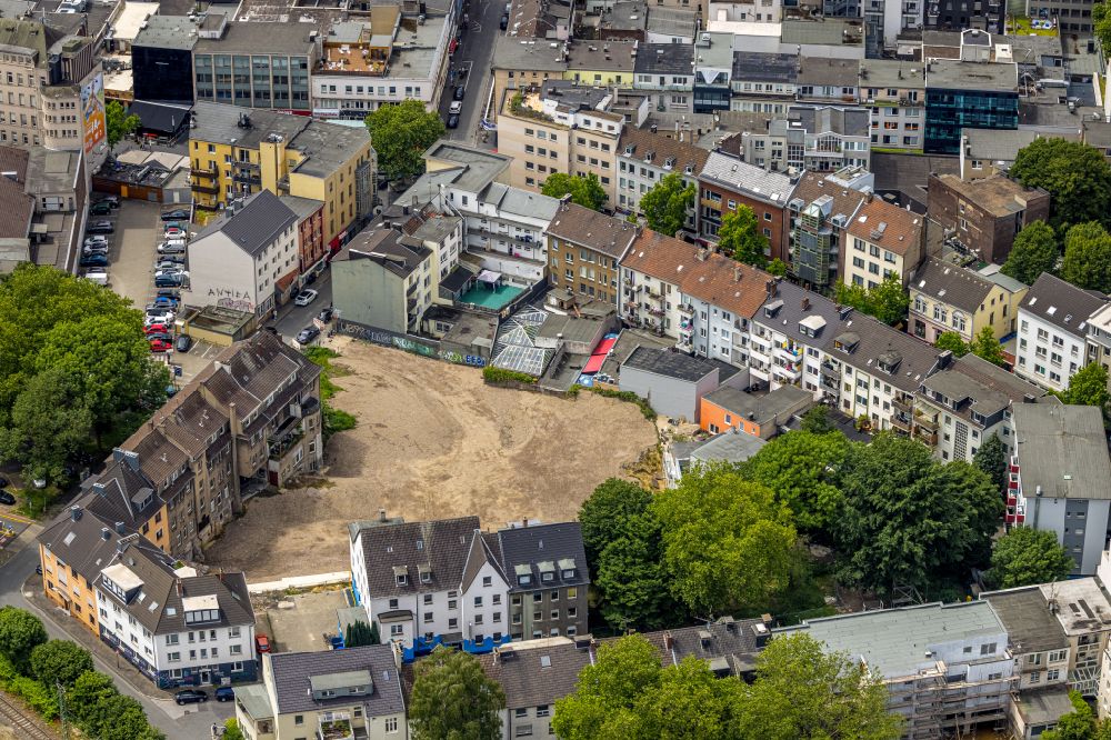 Bochum from above - Demolition surface in an inner courtyard in the cross street in Bochum in the federal state North Rhine-Westphalia