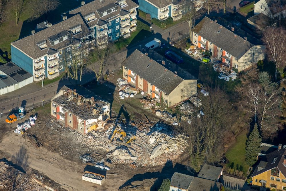 Aerial image Mülheim an der Ruhr - Demolition of the building area of Schaarphausstrasse - Oberheidstrasse in the district Duempten in Muelheim on the Ruhr in the state North Rhine-Westphalia