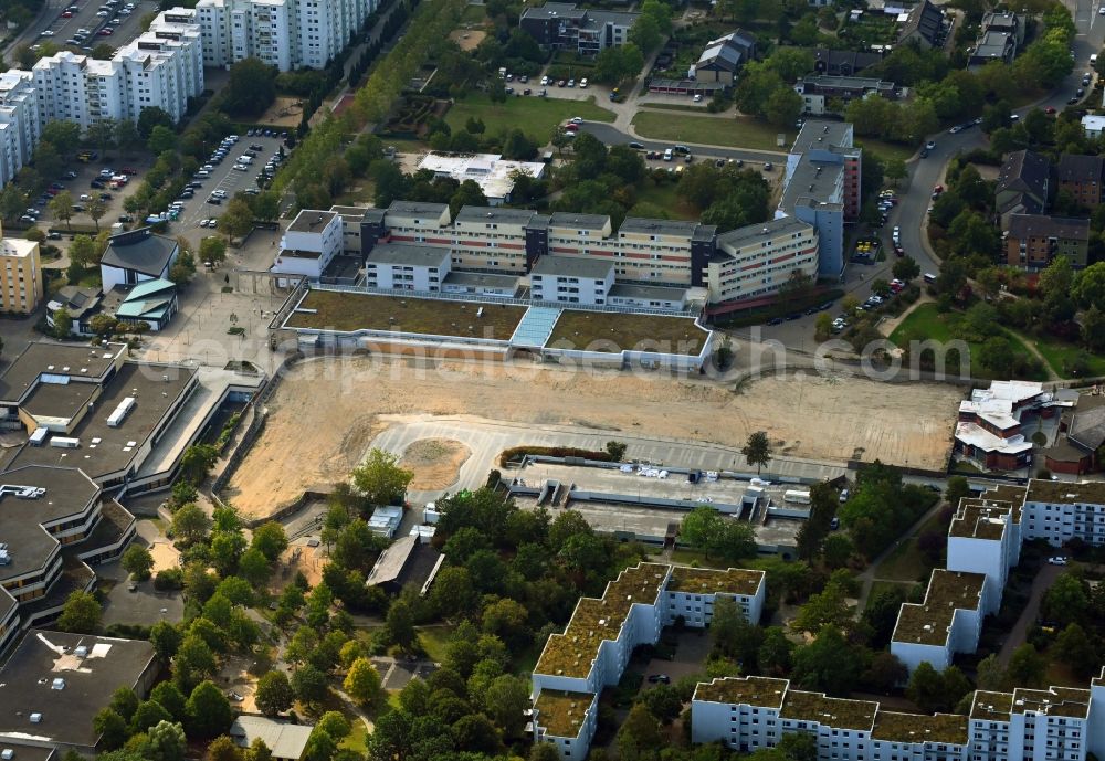Aerial image Wolfsburg - Demolition and dismantling of the high-rise building on Dessauer Strasse in the district Westhagen in Wolfsburg in the state Lower Saxony, Germany