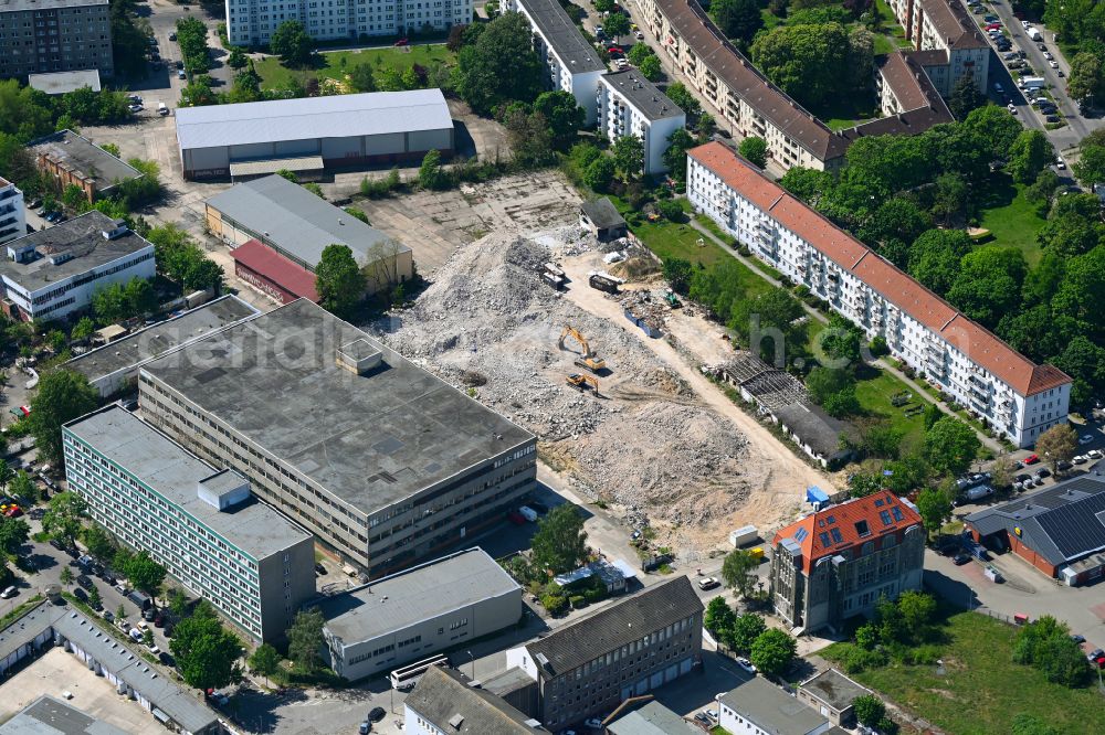 Aerial image Berlin - Demolition area and dismantling industrial Estate on street Genslerstrasse - Freienwalder Strasse - Werneuchender Strasse in the district Hohenschoenhausen in Berlin, Germany