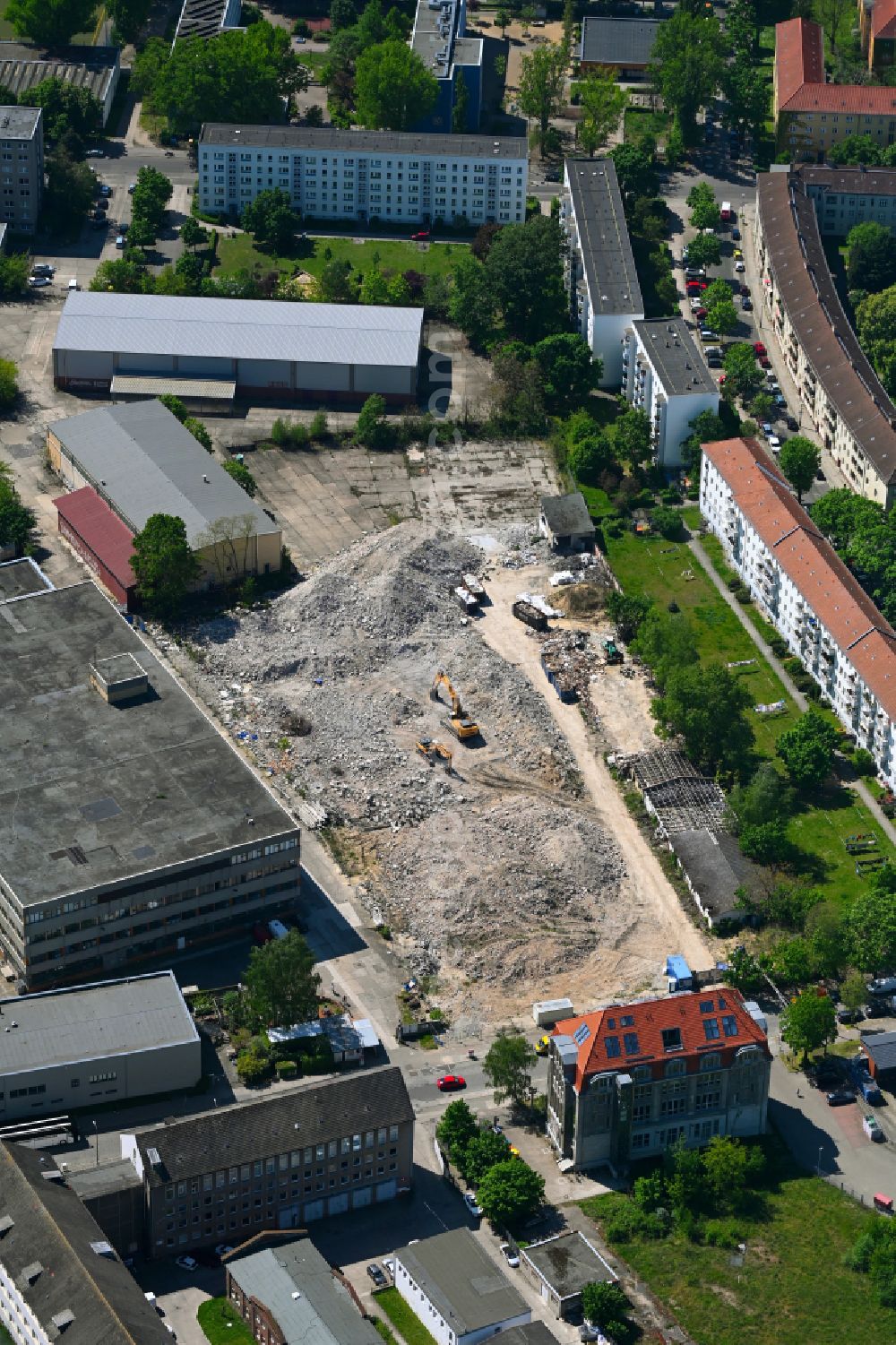 Aerial photograph Berlin - Demolition area and dismantling industrial Estate on street Genslerstrasse - Freienwalder Strasse - Werneuchender Strasse in the district Hohenschoenhausen in Berlin, Germany
