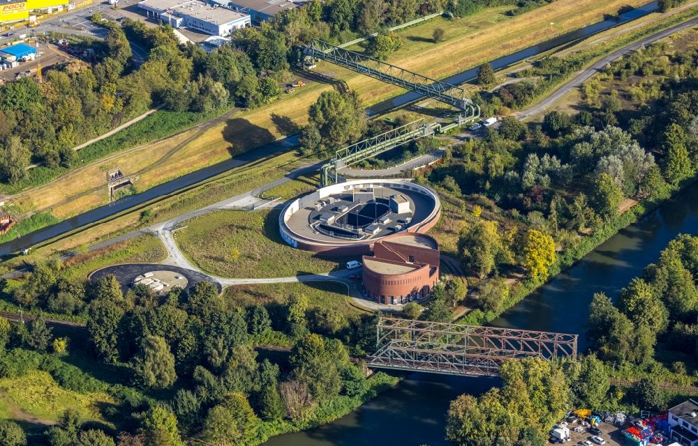 Aerial image Gelsenkirchen - Pumping station at the sewer at the Emscher in Gelsenkirchen at Ruhrgebiet in the state of North Rhine-Westphalia