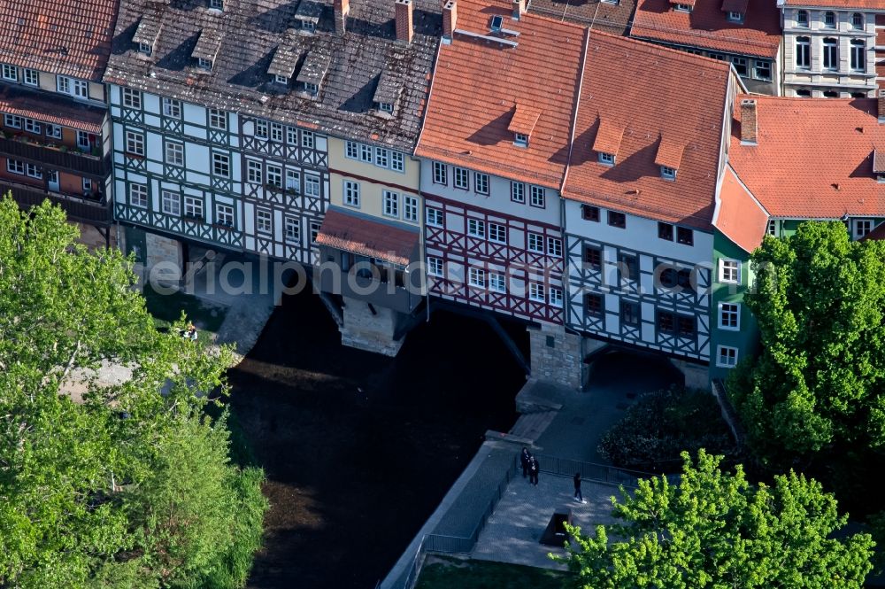 Erfurt from the bird's eye view: Historic Old Bridge Kraemerbruecke Erfurt across Gera in the district Altstadt in Erfurt in the state Thuringia, Germany
